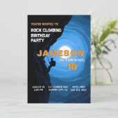 Invitation d'anniversaire pour l'escalade (Debout devant)