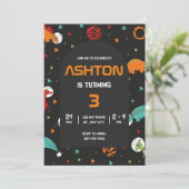 Invitation d'anniversaire pour l'espace extra-atmo (Debout devant)