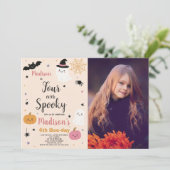 Invitation d'anniversaire pour quatre enfants éffr (Debout devant)