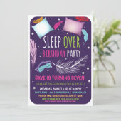 Invitation d'anniversaire pour soirée pyjama (Debout devant)