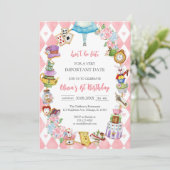Invitation d'anniversaire pour une fête de thé d'A (Debout devant)