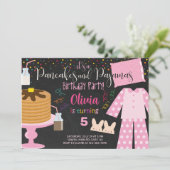 Invitation d'anniversaire pour une fille en pyjama (Debout devant)