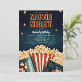 Invitation d'anniversaire pour une soirée cinéma (Debout devant)