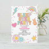 Invitation d'anniversaire pour une soirée pyjama P (Debout devant)
