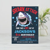 Invitation d'anniversaire requin - Fête d'attaque (Debout devant)