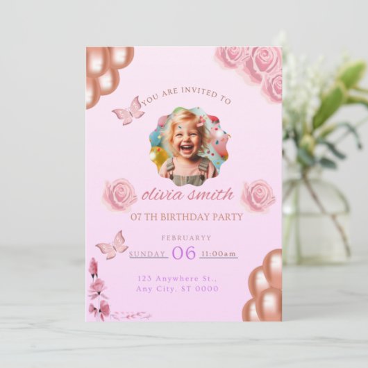 Invitation d'anniversaire rose (Debout devant)