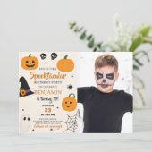 Invitation d'anniversaire Spooktacular Halloween (Debout devant)