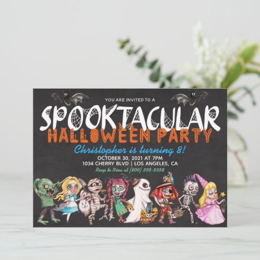 Invitation d'anniversaire Spooktacular Halloween (Debout devant)