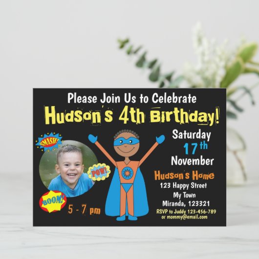 Invitation d'anniversaire Superhero (Debout devant)
