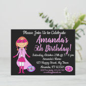 Invitation d'anniversaire Superhero Girl (Debout devant)