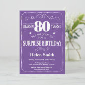 Invitation d'anniversaire surprise 80 ans violet e (Debout devant)