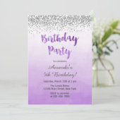 Invitation d'anniversaire violet et argent (Debout devant)