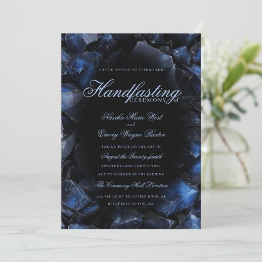 Invitation Dark Blue Boho Witch Crystals Black Handfasting (Debout devant)