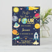 Invitation de 4ème anniversaire pour un garçon tac (Debout devant)