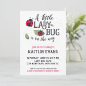 Invitation de Baby shower de Ladybug (Debout devant)