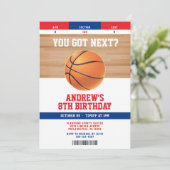 Invitation de billet d'anniversaire pour enfants d (Debout devant)