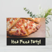Invitation de carte personnalisée Pizza Party (Debout devant)