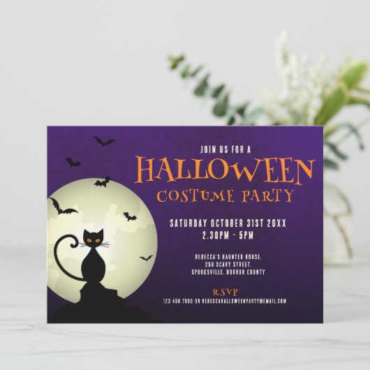 Invitation de chat noir de la fête d'Halloween (Debout devant)