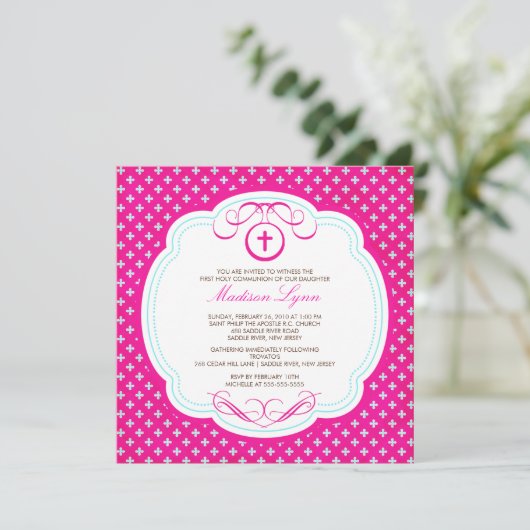 Invitation de communion de fille rose douce (Debout devant)