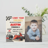 Invitation de course personnalisé pour enfants ave (Debout devant)