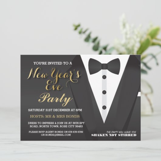 Invitation de dîner de cravate d'arc de smoking de (Debout devant)