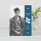 Invitation de diplôme de fin d'études (Debout devant)