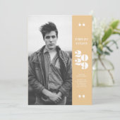 Invitation de diplôme de fin d'études (Debout devant)