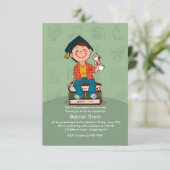 Invitation de diplômé heureux (Debout devant)