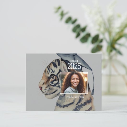 Invitation de diplôme unique avec photo (Debout devant)