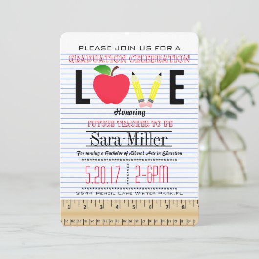 Invitation de diplômes d'enseignant (Debout devant)