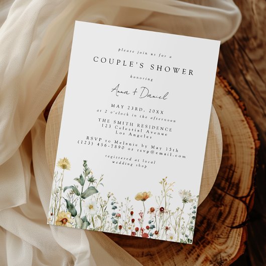 Invitation de douche de couple de champ de fleurs