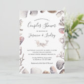 Invitation de douche de couples de plage de coquil (Debout devant)