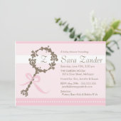 Invitation de douche de hochet de bébé (Debout devant)