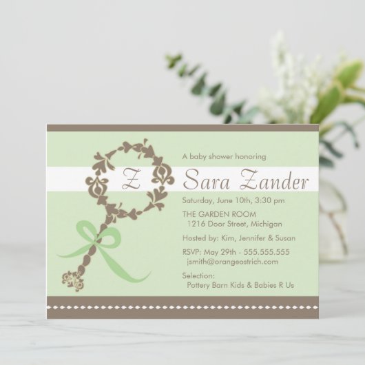 Invitation de douche de hochet de bébé de (Debout devant)