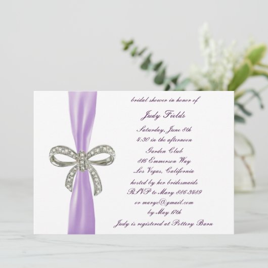 Invitation de douche nuptiale violette Diamond Bow (Debout devant)