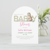Invitation de dragon mignon pour une baby shower. (Debout devant)