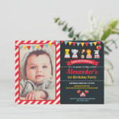 Invitation de fête d'anniversaire d'animaux de (Debout devant)