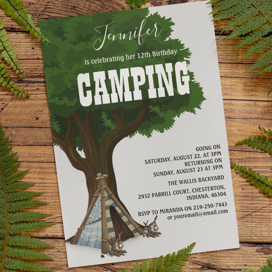 Invitation de fête d'anniversaire de camping moder