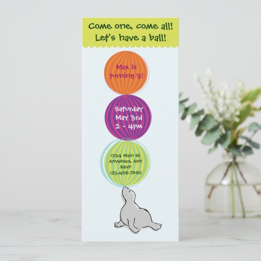 Invitation de fête d'anniversaire de chapiteau de (Debout devant)