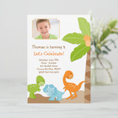 Invitation de fête d'anniversaire de dinosaure (Debout devant)