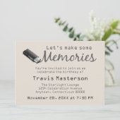 Invitation de fête d'anniversaire de Flash Drive (Debout devant)