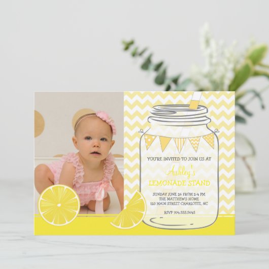 Invitation de fête d'anniversaire de la limonade (Debout devant)