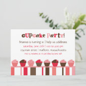 Invitation de fête d'anniversaire de petit gâteau (Debout devant)