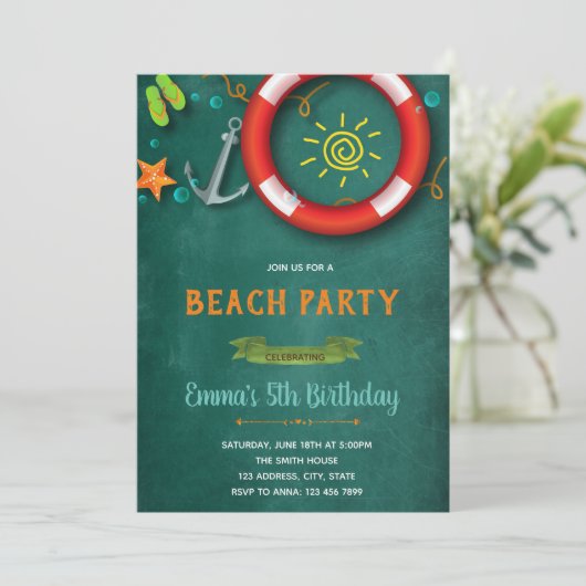 Invitation de fête d'anniversaire de plage (Debout devant)