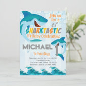Invitation de fête d'anniversaire de requin garçon (Debout devant)