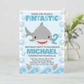 Invitation de fête d'anniversaire de requin Invita (Debout devant)