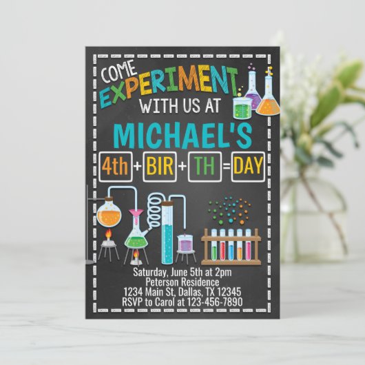 Invitation de fête d'anniversaire d'expérience de (Debout devant)