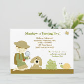 Invitation de fête d'anniversaire d'explorateur de (Debout devant)