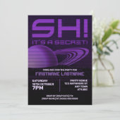 Invitation de fête d'anniversaire surprise rétro-v (Debout devant)