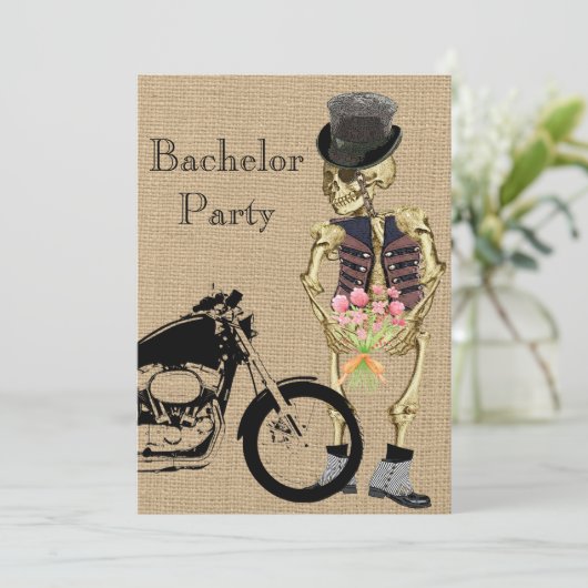 Invitation de fête de bachelor de squelette de mot (Debout devant)